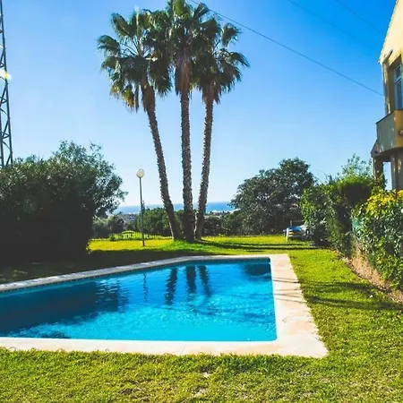 Сasa de vacaciones Casa 10 Personas En Campo De Golf Añoreta Torre de Benagalbon